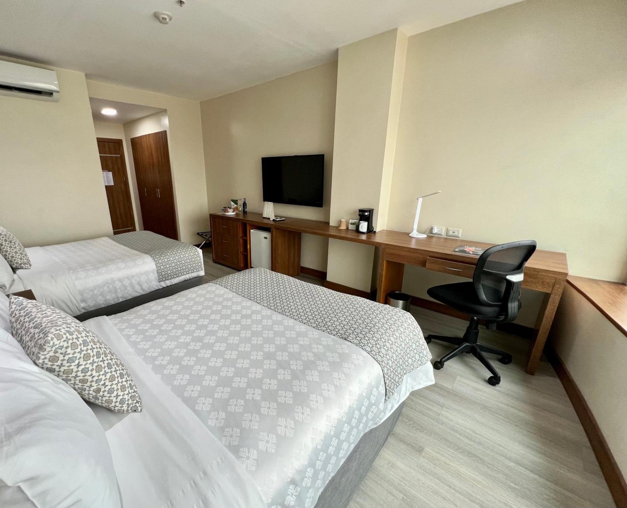 Hotel Wyndham Garden Guayaquil Extérieur photo